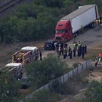 Поліція Техасу знайшла вантажівку з півсотнею трупів (фото)