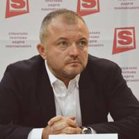 «Він хоче себе позиціонувати як третя сила», - журналіст про Андрія Покровського