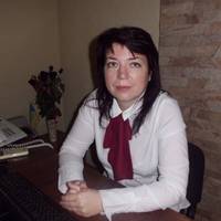 8 ділянок і 2 авто: статки волинської прокурорки