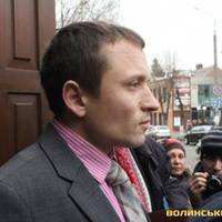 Безоплатне користування автомобілем і квартирою в декларації волинського слідчого