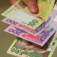 Курс валют на 9 травня: долар та євро котяться в прірву