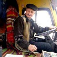 В автобус “Калуш-Львів” заходить бабуся і одразу до водія – “Шоферунцю, як буде Моршин скажете мені, га? Я туткаво буду м сиділа…
