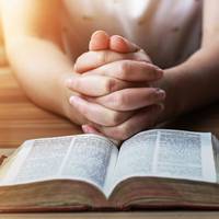 Три ранкові щоденні молитви від проблем, зневіри і біди