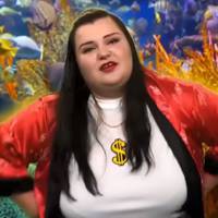 Вихователька дитсадку з Київщини підірвала мережу реп-хітом про рибки (відео)