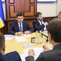 Терміново! Гройсман скликав кабінет міністрів на екстренне засідання: хочуть по тихому підвищити ціни на…