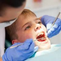 Коли потрібно герметизувати зуби дітям: роз’яснення від Комаровського