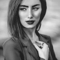 “Сильна жінка каже” Прощавай