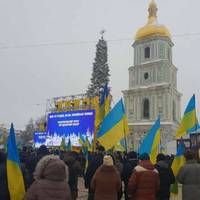 Тисячі людей зібралися на об'єднавчу молитву на Софійській площі