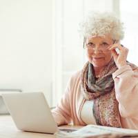 Чим зайнятися на пенсії жінці: вдалі варіанти заробітку у вільний час