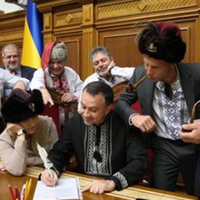 ПЛЮВОК В ОЧІ НАРОДУ: Парубій і більше половини депутатів отримали 40 млн гривень компенсації за оренду житла
