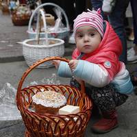 Якщо у вас довгий час не виходить зaчати дітей, то саме на Великдень треба правильно попросити Бога