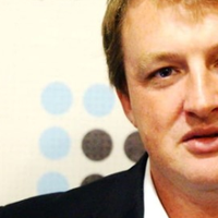 Сергій Фурса: “Чому Зеленський влаштовує істерику, як п’яний російський турист на ресепшені в єгипетському готелі, коли прилетів раніше поселення?”