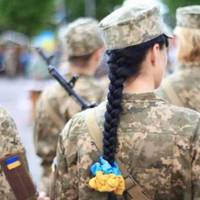 Молода військовослужбовиця раптово наклала на себе руки