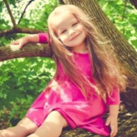 Мама ім’ я придумала – Мар’ яна. А коли приїхала додому з донькою, на столі вже лежало свідоцтво про народження – тато сходив до сільради і сам записав дочку.