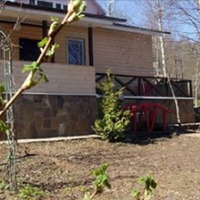 Якраз навесні приїхала моя кума з заробітків, вона тоді купила своїм дітям автомобіль. Забігла ввечері до мене в гості і, вперше відколи працює в Італії, стала розповідати, як вона там добре заробляє.