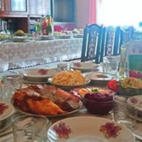 Перд моїм днем народження дружина заявила, що ми запрошувати до себе Семченків не будемо, бо минулого разу вони нам в конверт поклали мало грошей. Я засмутився, адже Микола - дуже добрий чоловік, і др