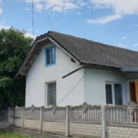 Місяць Одарка старалася, відмовляючи улюбленого сина від некрасивої Насті. Але Андрій повідомив, що йде до батьків нареченої свататися. Одарка замовкла, слова більше не сказала. А в день сватання несп