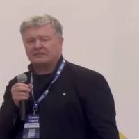 Відео. Промова Петра Порошенка до народу України: “Врятуємо країну від зелених невігласів!”