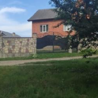 Іванової мами не стало ще в грудні, а брат все не слав заяву про відмову від своєї частини спадщини, хоча сам пообіцяв, що на свою частку претендувати не буде. Іван вирішив поїхати в місто до брата, з