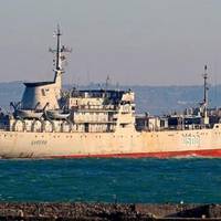 В Москві істерика: У Путіна заявили, що корабель ВМС України прямує до Керченської протоки. Росіяни вимагають щоб той змінити курс