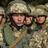 Кого не призиватимуть до армії у 2022 році: У Зеленського оприлюднили повний список