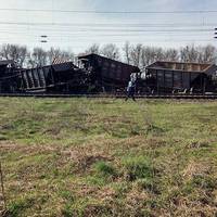 Під Одесою потяг зійшов з рейок: перші подробиці