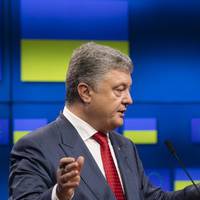 Порошенко запевняє, що Україна готова дати відсіч провокаторам на виборах