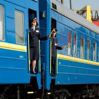 Львів’янин через суд зобов’язав провідників говорити українською