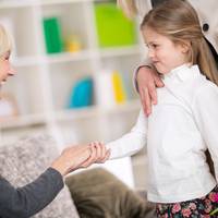 Як правильно вибрати няню для дитини: сім поширених помилок