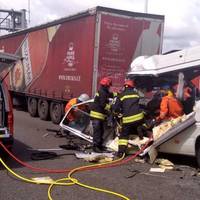Люди голосили від жаху: кадри перших хвилин жахливої ДТП під Житомиром