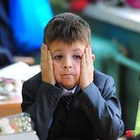 Школярам заборонили смартфони: усе зміниться вже з вересня