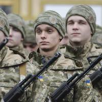 «На передову кинули 18-річних дітей», — волонтер просить підтримки і розголосу!