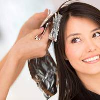 5 домашніх рішень для видалення фарби з волосся