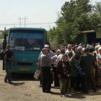 ЧОЛОВІК З ЖІНОЧКОЮ ПРИЇХАЛИ З ДОНЕЦЬКА ОТРИМАТИ ПЕНСІЮ НА НЕОКУПОВАНУ ТЕРІТОРІЮ, ПИТАЮ У НИХ ЯКА Ж УКРАЇНСЬКА ПЕНСІЯ У НИХ ПІСЛЯ ПІДВИЩЕННЯ.