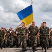 Проблеми армії України: чому з лав ЗСУ масово звільняються військові