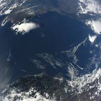 Чудове фото: Чорне море і Крим відобразили з космосу
