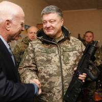 Порошенко згадав цікавий момент з останнього візиту Маккейна на Донбас