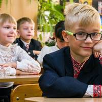 У першому класі опинилось кілька дітей, у яких татусі – працівники IT. Зібрали батьків на збори, мовляв, здавайте гроші на ремонт!