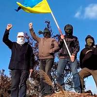 Зривають прапори і спалюють: на Донбасі почався бунт проти окупантів, терористи панікують