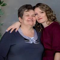 Ніколи й подумати не могла, що Бог нагородить мене другою мамою. Мені дуже пощастило. Вдячна, що маю таку свекруху в всім бажаю таких стосунків, як у нас.