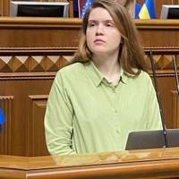 Безугла загриміла до бази 